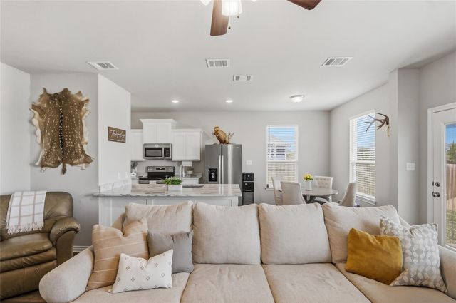 2420 Lightfoot Lane, Bryan, TX 77803