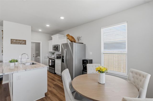 2420 Lightfoot Lane, Bryan, TX 77803