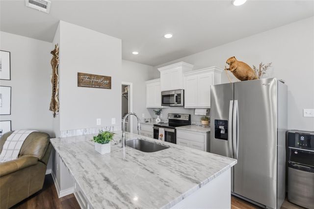 2420 Lightfoot Lane, Bryan, TX 77803