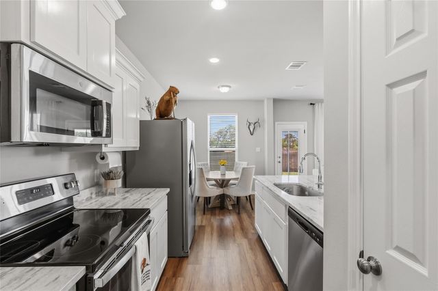 2420 Lightfoot Lane, Bryan, TX 77803