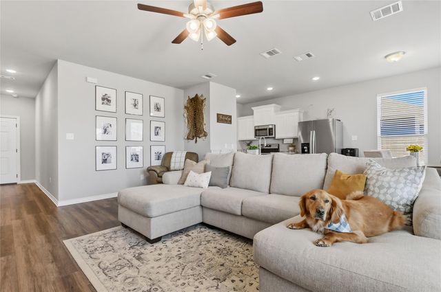 2420 Lightfoot Lane, Bryan, TX 77803