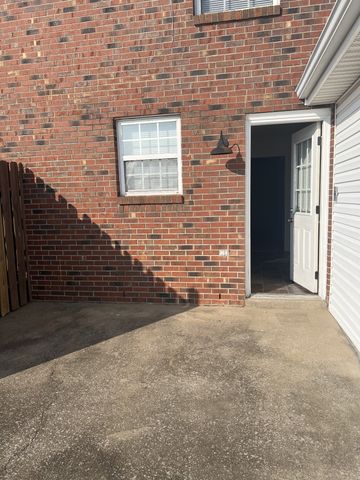 551 Syracuse Dr Apt B, Clarksville, TN 37042