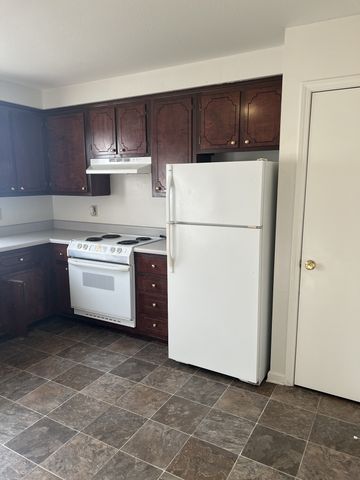 551 Syracuse Dr Apt B, Clarksville, TN 37042