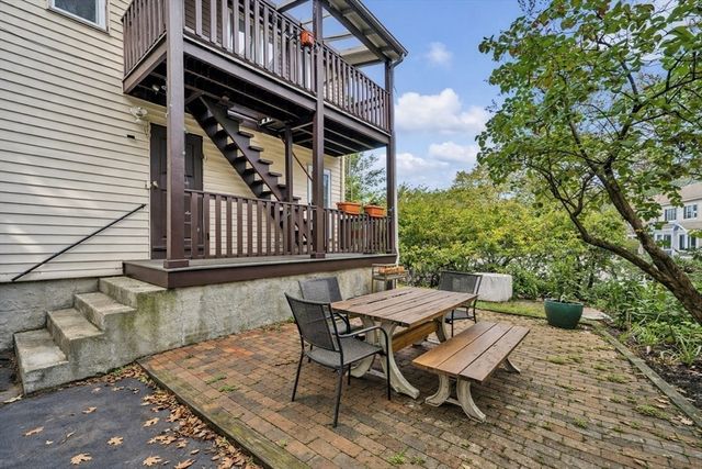 29 Edward T Sullivan Rd 2, Cambridge, MA 02138