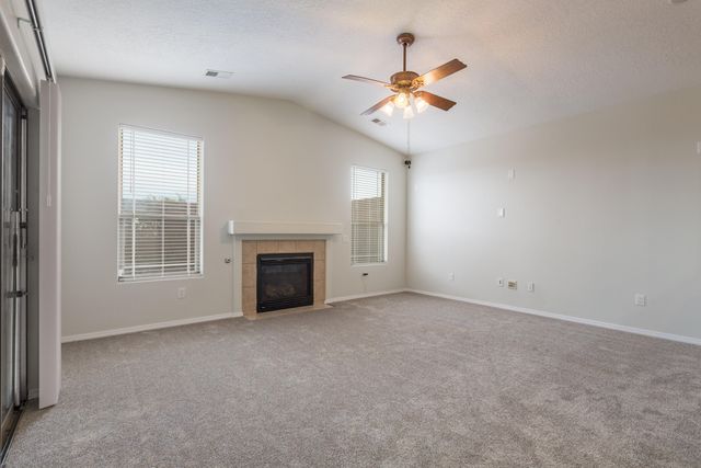 804 Loma Pinon Loop NE, Rio Rancho, NM 87144
