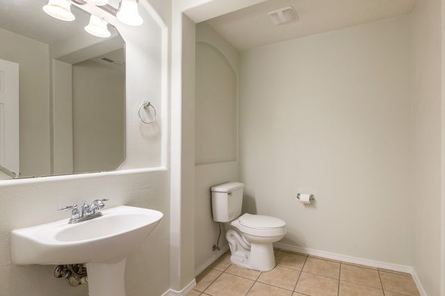 804 Loma Pinon Loop NE, Rio Rancho, NM 87144