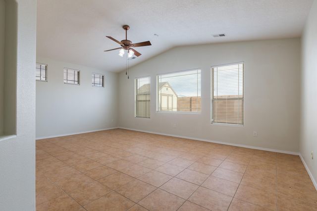 804 Loma Pinon Loop NE, Rio Rancho, NM 87144