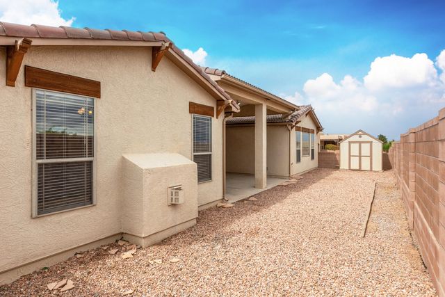 804 Loma Pinon Loop NE, Rio Rancho, NM 87144