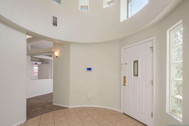 804 Loma Pinon Loop NE, Rio Rancho, NM 87144