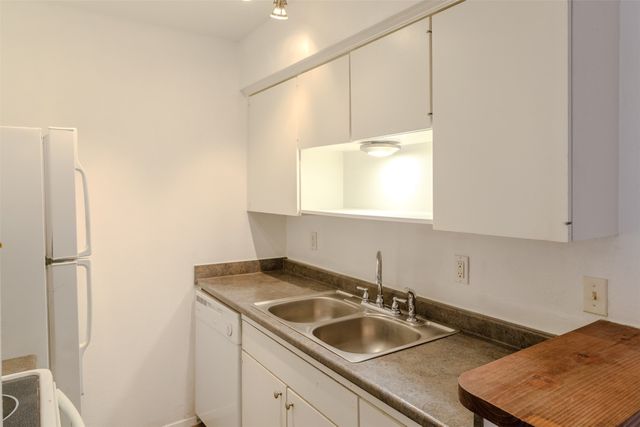 4859 Cedar Springs Road 234, Dallas, TX 75219