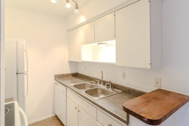 4859 Cedar Springs Road 234, Dallas, TX 75219