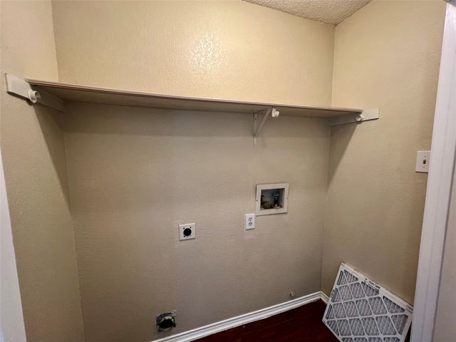4308 Kelly Hill Drive, Arlington, TX 76017