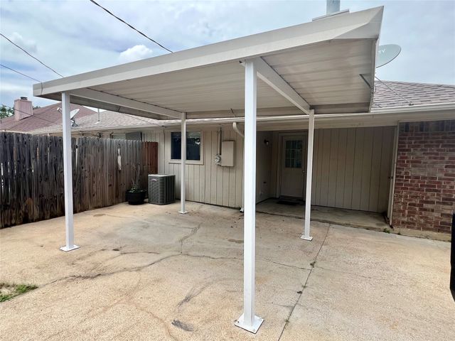 4308 Kelly Hill Drive, Arlington, TX 76017
