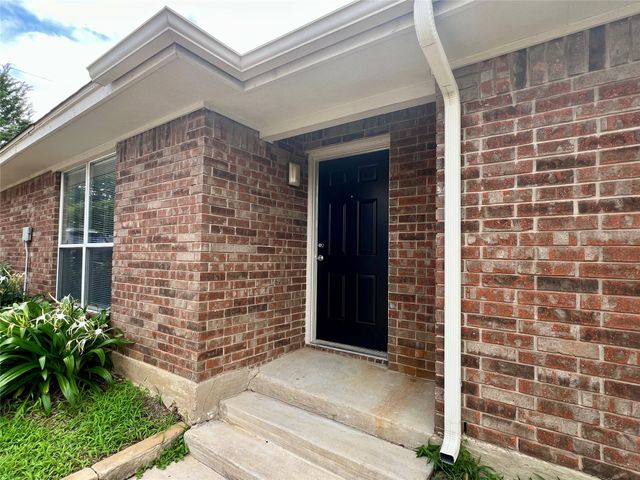 4308 Kelly Hill Drive, Arlington, TX 76017
