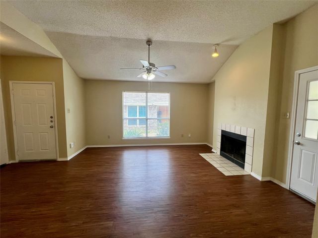 4308 Kelly Hill Drive, Arlington, TX 76017
