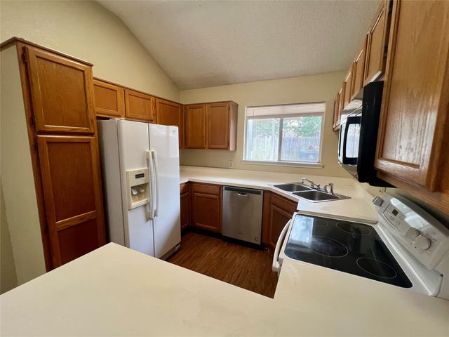 4308 Kelly Hill Drive, Arlington, TX 76017
