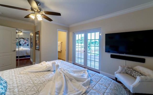 6850 Eastview Drive, Lake Worth, FL 33462