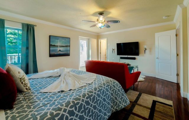 6850 Eastview Drive, Lake Worth, FL 33462