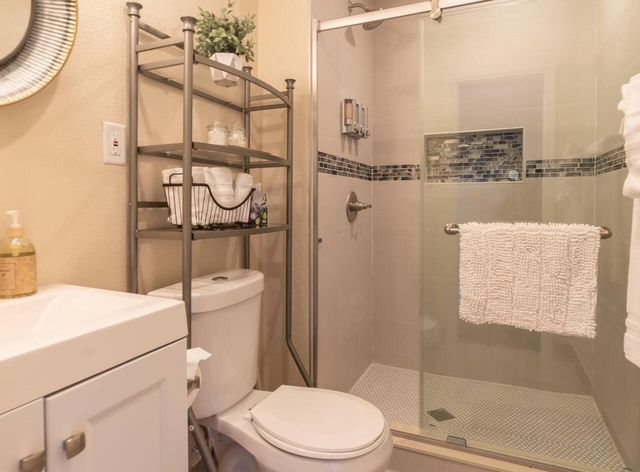 6850 Eastview Drive, Lake Worth, FL 33462