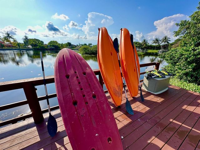 6850 Eastview Drive, Lake Worth, FL 33462