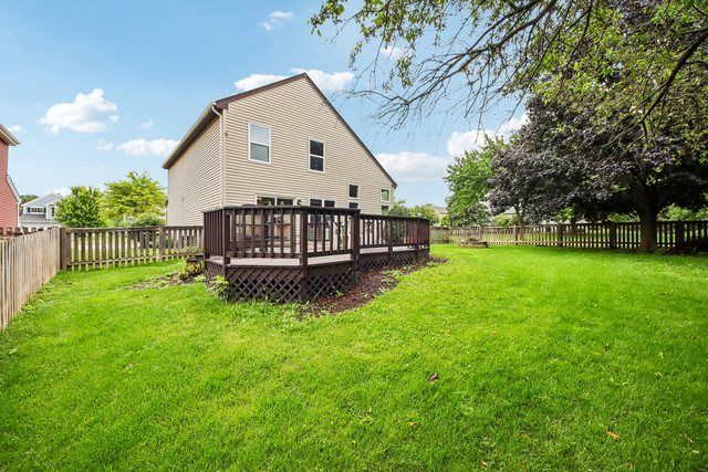 647 E Princeton Court, Round Lake Beach, IL 60073