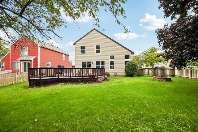 647 E Princeton Court, Round Lake Beach, IL 60073
