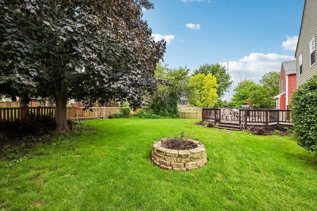 647 E Princeton Court, Round Lake Beach, IL 60073