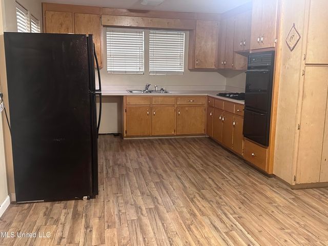 4415 Lynx Avenue, Pascagoula, MS 39581