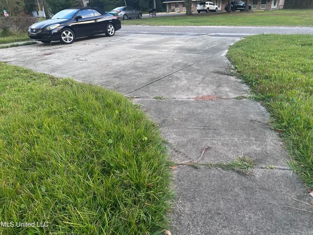 4415 Lynx Avenue, Pascagoula, MS 39581