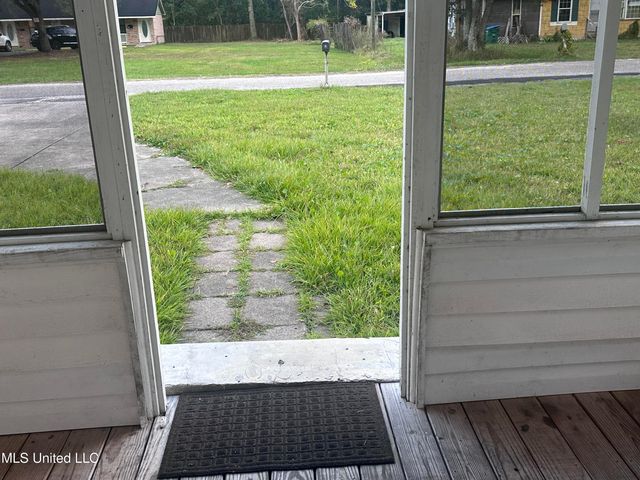 4415 Lynx Avenue, Pascagoula, MS 39581