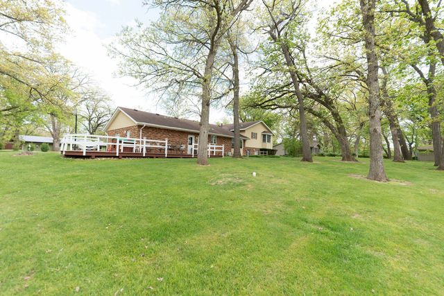 10594 Grover Oaks Road, Roscoe, IL 61073