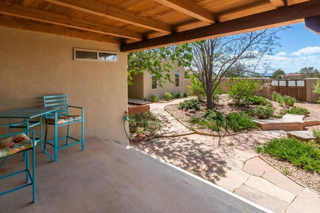 10 Descanso Road, Santa Fe, NM 87508