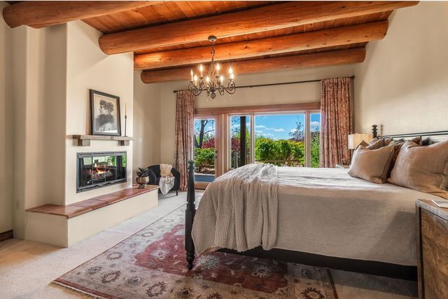10 Descanso Road, Santa Fe, NM 87508