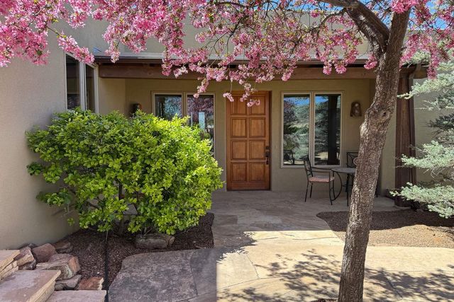 10 Descanso Road, Santa Fe, NM 87508