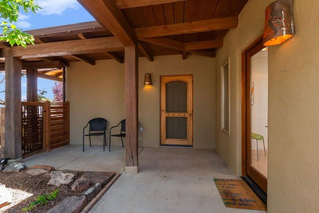 10 Descanso Road, Santa Fe, NM 87508