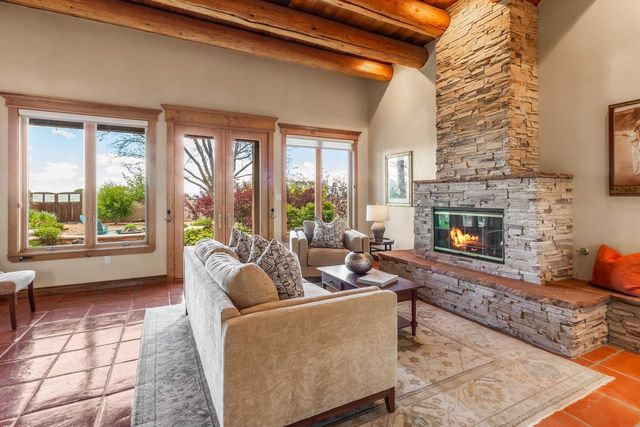 10 Descanso Road, Santa Fe, NM 87508