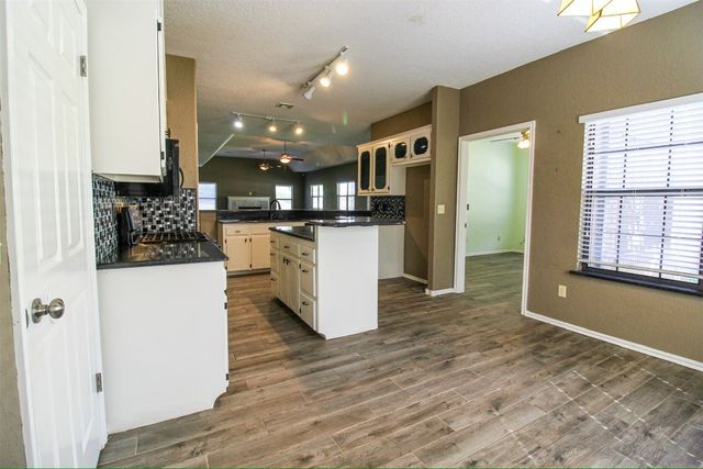 1712 NW 16th Street, Newcastle, OK 73065