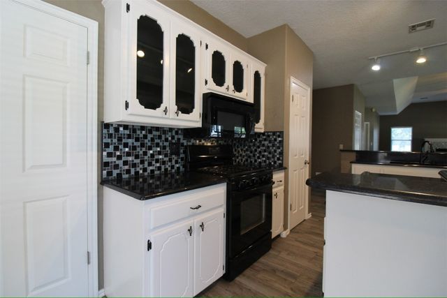 1712 NW 16th Street, Newcastle, OK 73065