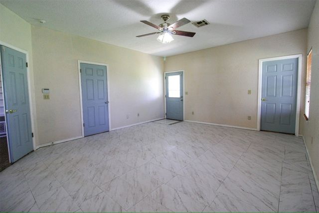 1712 NW 16th Street, Newcastle, OK 73065