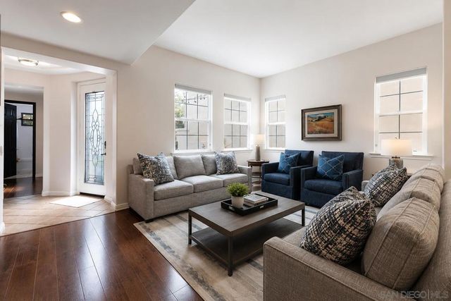 2955 Farragut, San Diego, CA 92106