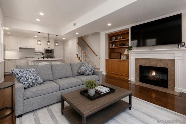 2955 Farragut, San Diego, CA 92106
