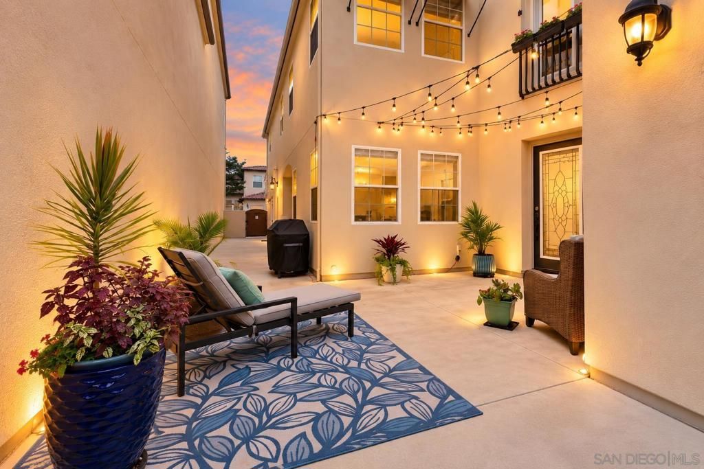 2955 Farragut, San Diego, CA 92106 — photo 2