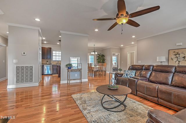 581 Robert Court, Johnson City, TN 37601