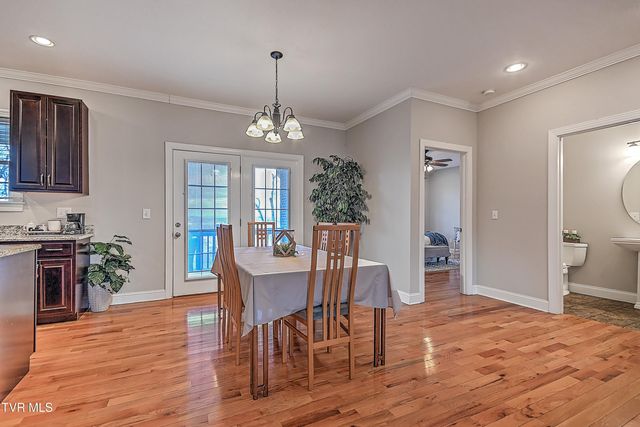 581 Robert Court, Johnson City, TN 37601