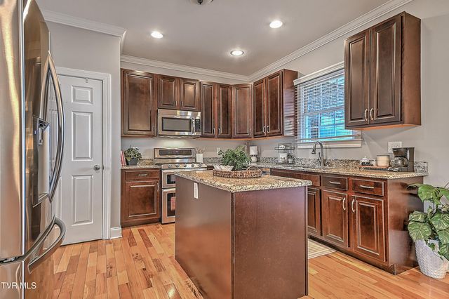 581 Robert Court, Johnson City, TN 37601