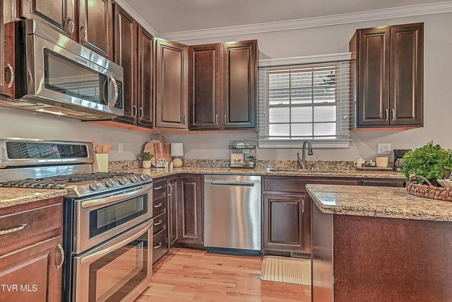 581 Robert Court, Johnson City, TN 37601