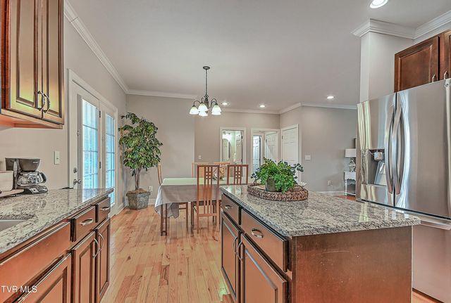 581 Robert Court, Johnson City, TN 37601