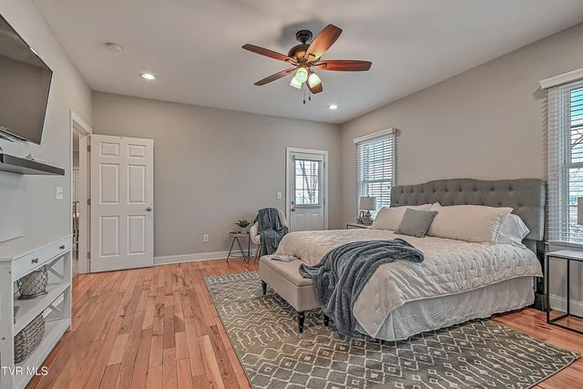 581 Robert Court, Johnson City, TN 37601