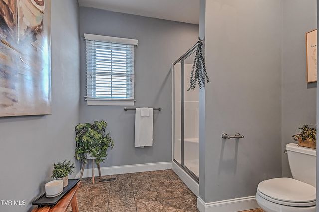 581 Robert Court, Johnson City, TN 37601