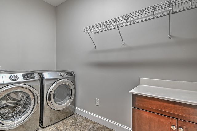 581 Robert Court, Johnson City, TN 37601